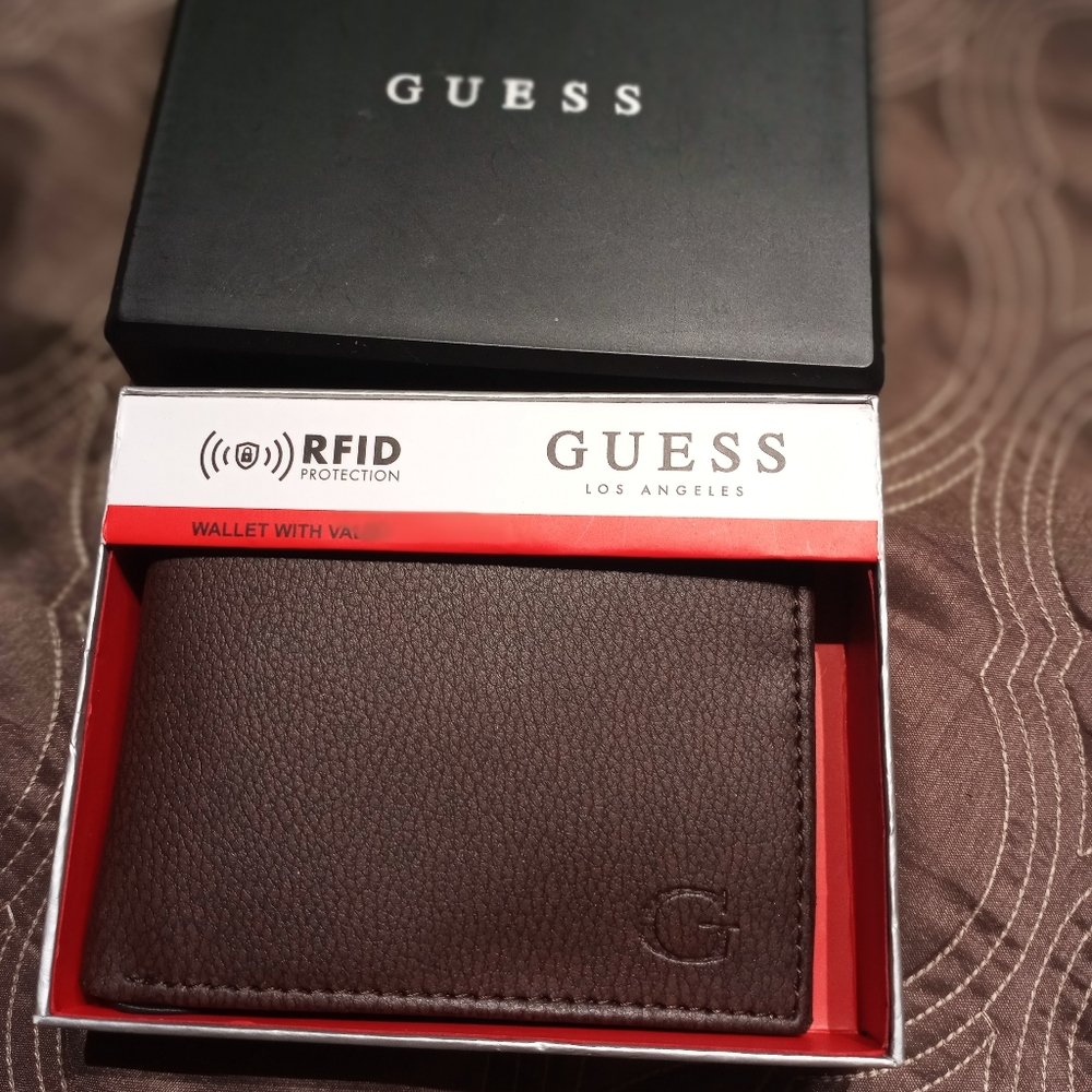 Guess men wallet - Picture 1 of 6